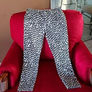 Pants jeans cheetah high waisted.